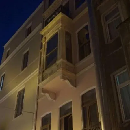 Chillout Hostel *